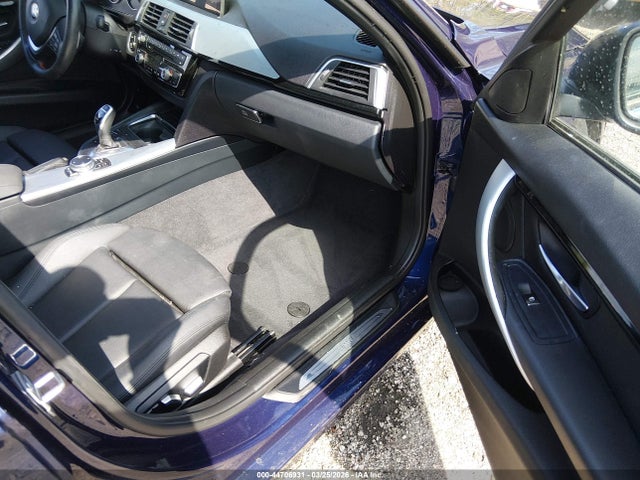 44706931 :رقم المزاد ، WBA8E9G58GNT85294 vin ، 2016 Bmw 328i مزاد بيع