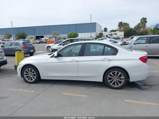 WBA8E1G37HNU17489 BMW 320i
