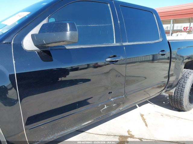 3GCUKREC1JG404053 Chevrolet Silverado 1500 2lt
