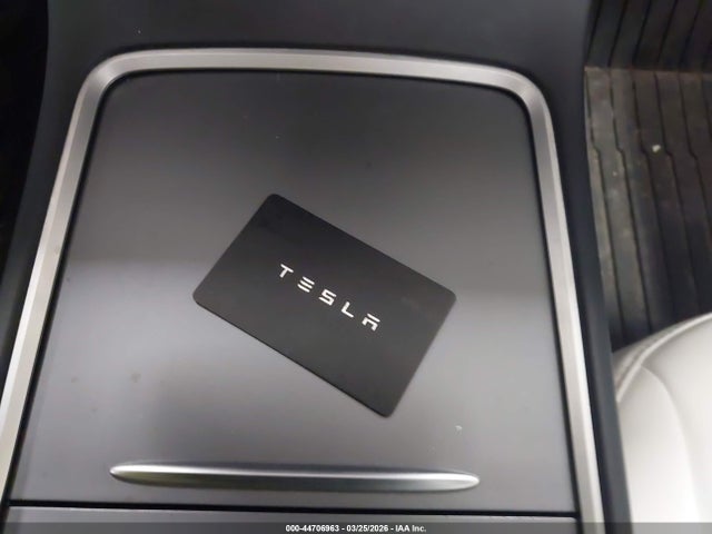 44706963 :رقم المزاد ، 7SAYGDED2RF047890 vin ، 2024 Tesla Model Y Long Range Single Motor Rear-wheel Drive/rwd مزاد بيع