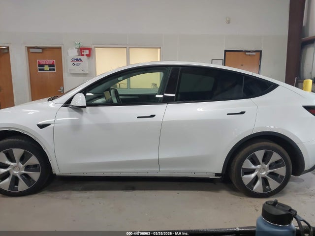 44706963 :رقم المزاد ، 7SAYGDED2RF047890 vin ، 2024 Tesla Model Y Long Range Single Motor Rear-wheel Drive/rwd مزاد بيع