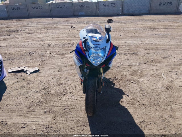 Suzuki GSX-R750 2026 JS1GR7MA7T7100862 Image 18