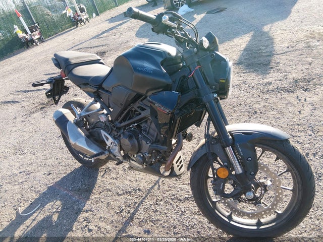 2023 MLHNC5555P5300030 zdjęcie główne