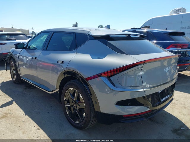 5XYC34JA6SG012122 KIA Ev6 Wind