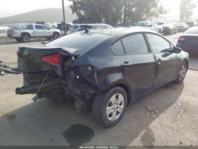 KIA FORTE LX 2017 3KPFK4A77HE050792 Image 4