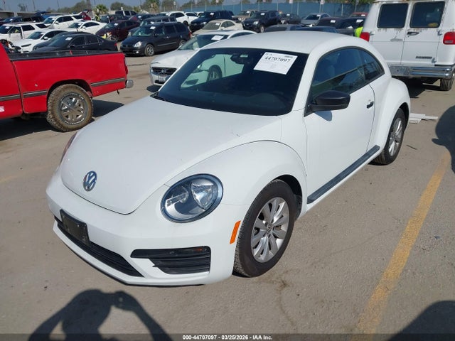 2017 VOLKSWAGEN BEETLE 3VWF17AT9HM611899 Photo 1