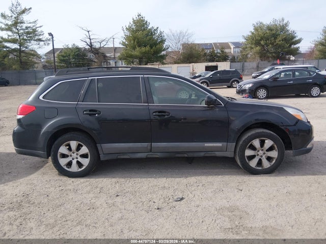 44707124 :رقم المزاد ، 4S4BRBLC0A3352118 vin ، 2010 Subaru Outback 2.5i Limited مزاد بيع