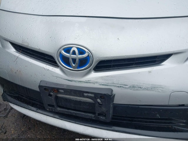 Toyota Prius Three 2015 JTDKN3DU2F0438441 Image 18