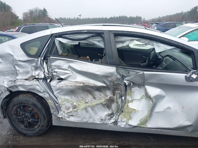 Toyota Prius Three 2015 JTDKN3DU2F0438441 Image 19