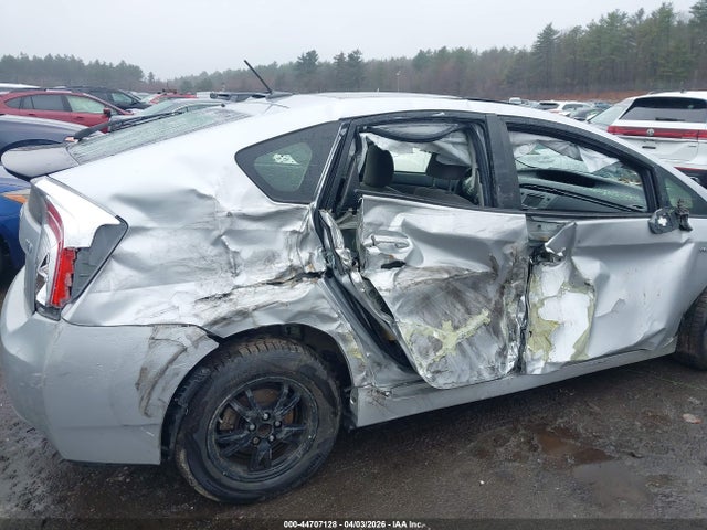 Toyota Prius Three 2015 JTDKN3DU2F0438441 Image 20