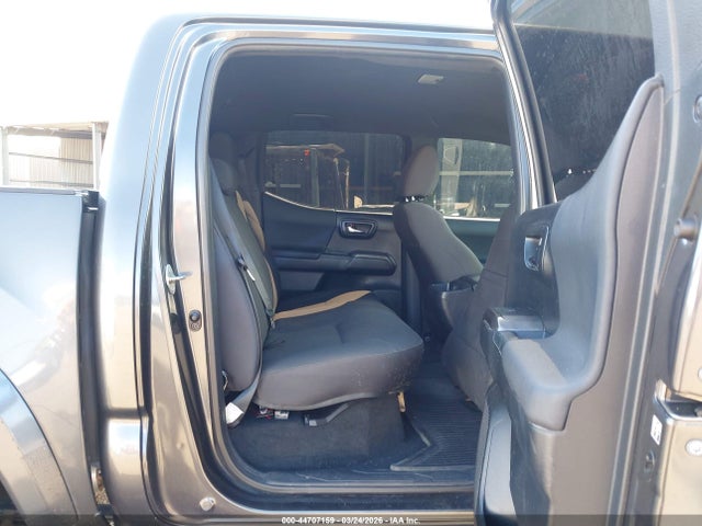 3TMAZ5CN8HM036333 Toyota Tacoma Sr5 V6