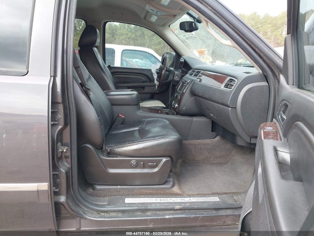 44707190 :رقم المزاد ، 1GKS2EEF2BR176189 vin ، 2011 Gmc Yukon Denali مزاد بيع