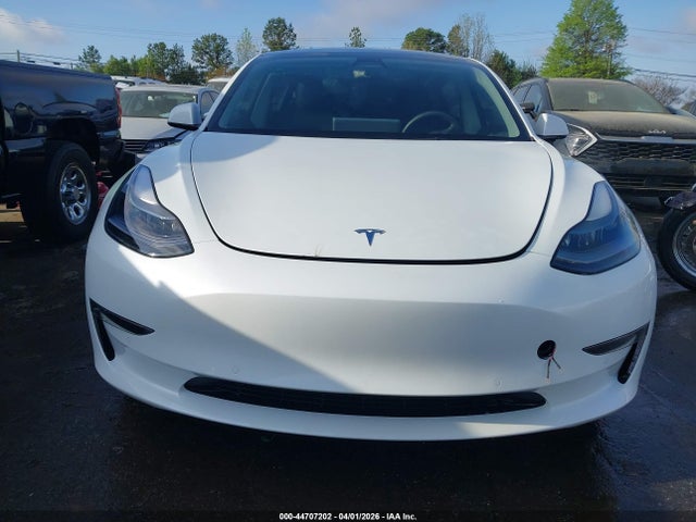 2022 Tesla Model 3 Rear-wheel Drive მანქანა იყიდება აუქციონზე, vin: 5YJ3E1EA1NF129329, აუქციონის ნომერი: 44707202