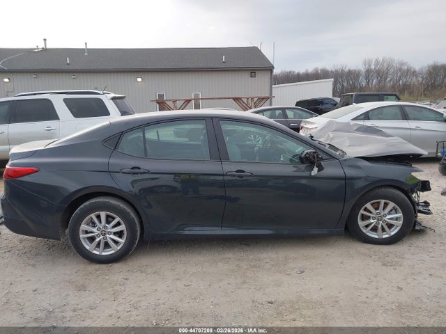 2026 Toyota Camry Le მანქანა იყიდება აუქციონზე, vin: 4T1DAACKXTU251330, აუქციონის ნომერი: 44707208