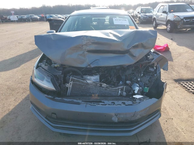 44707228 :رقم المزاد ، 3VW2B7AJXHM286352 vin ، 2017 Volkswagen Jetta 1.4t S مزاد بيع
