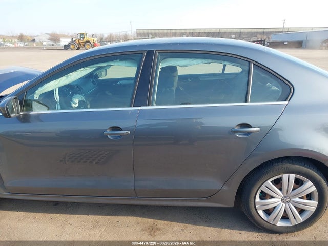 44707228 :رقم المزاد ، 3VW2B7AJXHM286352 vin ، 2017 Volkswagen Jetta 1.4t S مزاد بيع