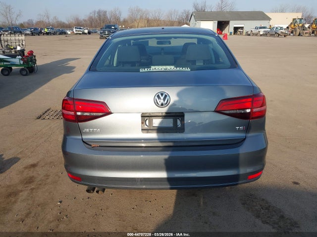 44707228 :رقم المزاد ، 3VW2B7AJXHM286352 vin ، 2017 Volkswagen Jetta 1.4t S مزاد بيع