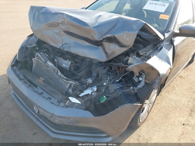 44707228 :رقم المزاد ، 3VW2B7AJXHM286352 vin ، 2017 Volkswagen Jetta 1.4t S مزاد بيع
