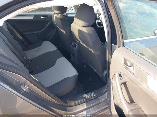 44707228 :رقم المزاد ، 3VW2B7AJXHM286352 vin ، 2017 Volkswagen Jetta 1.4t S مزاد بيع