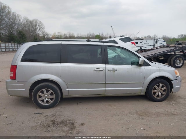Продажа на аукционе авто 2008 Chrysler Town & Country Touring, vin: 2A8HR54P08R613386, номер лота: 44707235