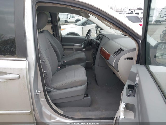 Продажа на аукционе авто 2008 Chrysler Town & Country Touring, vin: 2A8HR54P08R613386, номер лота: 44707235