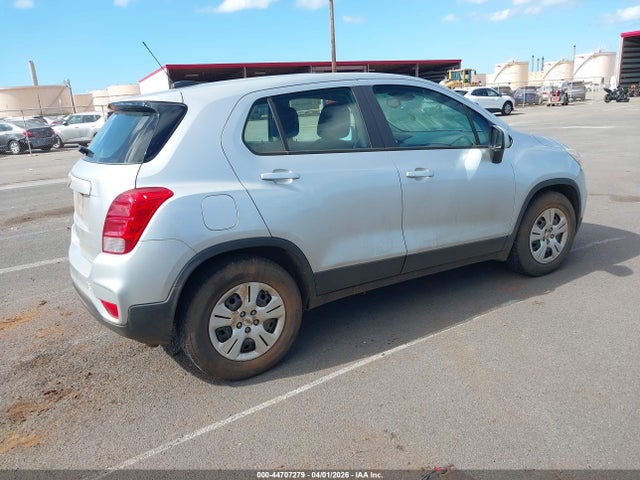 2018 Chevrolet Trax Ls მანქანა იყიდება აუქციონზე, vin: KL7CJKSB3JB606061, აუქციონის ნომერი: 44707279