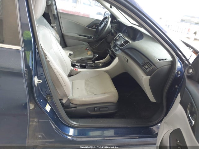 Продаж на аукціоні авто 2013 Honda Accord Ex-l, vin: 1HGCR2F85DA119322, номер лоту: 44707292