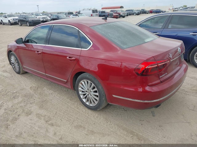 1VWBT7A37HC029326 Volkswagen Passat 1.8t Se