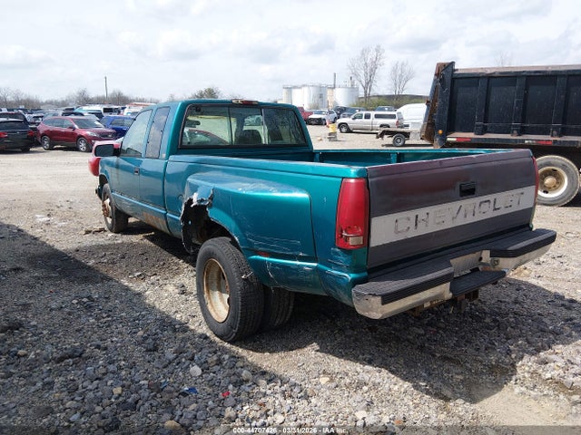 1995 CHEVROLET GMT-400 1GCHC39N3SE126109 Photo 2