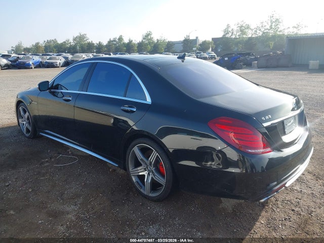 2015 MERCEDES-BENZ S 63 AMG WDDUG7JBXFA139826 Photo 2
