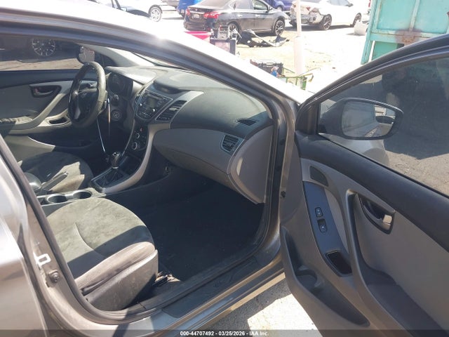 Hyundai ELANTRA SE 2014 5NPDH4AE0EH524643 Image 5