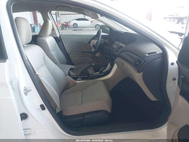 1HGCR2F38HA084169 Honda ACCORD LX