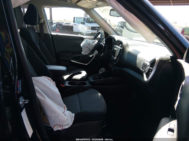 KNDJ23AU0P7884878 KIA SOUL LX
