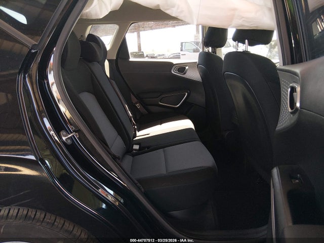KNDJ23AU0P7884878 KIA SOUL LX