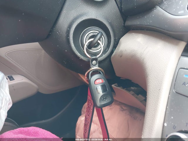 5NPD74LF2JH226615 Hyundai ELANTRA SE