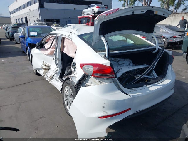 5NPD74LF2JH226615 Hyundai ELANTRA SE
