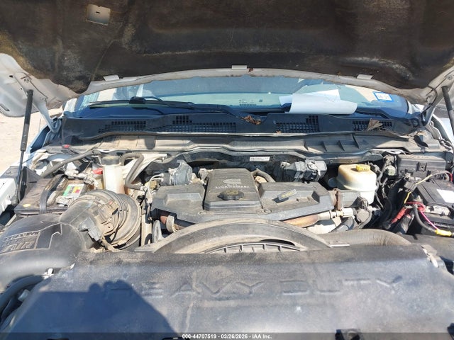 44707519 :رقم المزاد ، 3C6UR5HL0FG601147 vin ، 2015 Ram 2500 Tradesman مزاد بيع