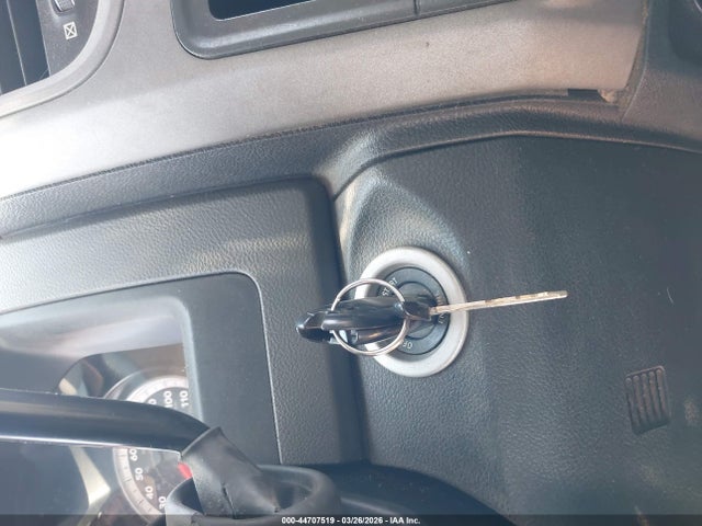 44707519 :رقم المزاد ، 3C6UR5HL0FG601147 vin ، 2015 Ram 2500 Tradesman مزاد بيع