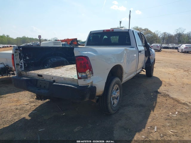 44707519 :رقم المزاد ، 3C6UR5HL0FG601147 vin ، 2015 Ram 2500 Tradesman مزاد بيع