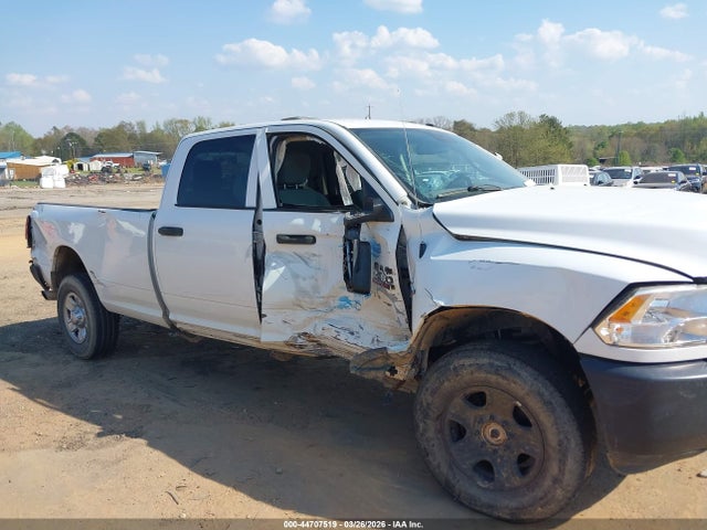 44707519 :رقم المزاد ، 3C6UR5HL0FG601147 vin ، 2015 Ram 2500 Tradesman مزاد بيع