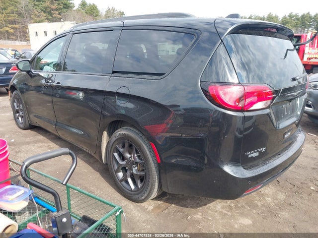 2C4RC1BG6JR318338 Chrysler Pacifica Touring L