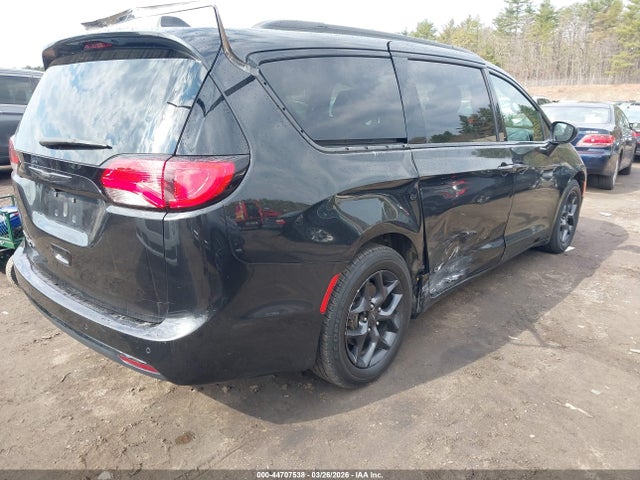 2C4RC1BG6JR318338 Chrysler Pacifica Touring L