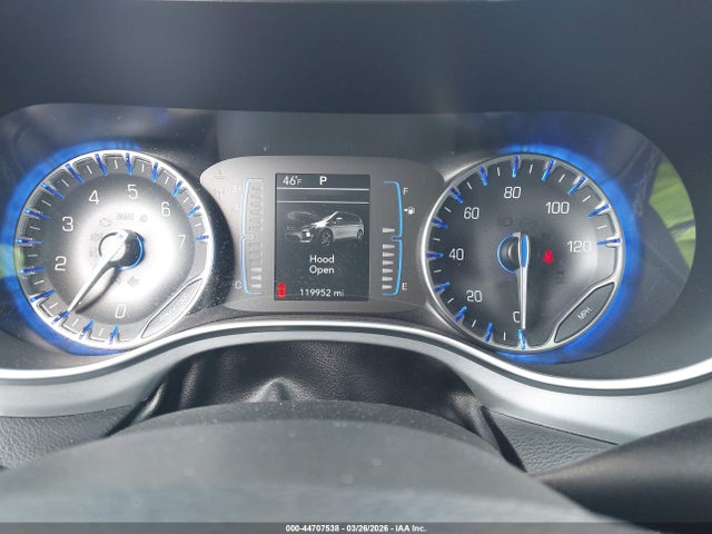 2C4RC1BG6JR318338 Chrysler Pacifica Touring L