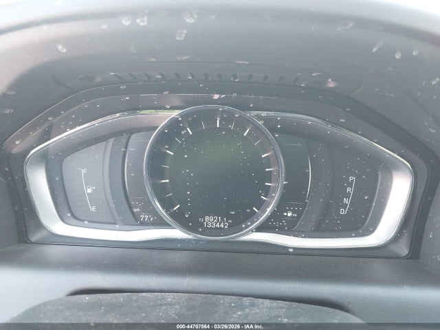 2017 VOLVO XC60 YV449MRU2H2006173 Photo 6