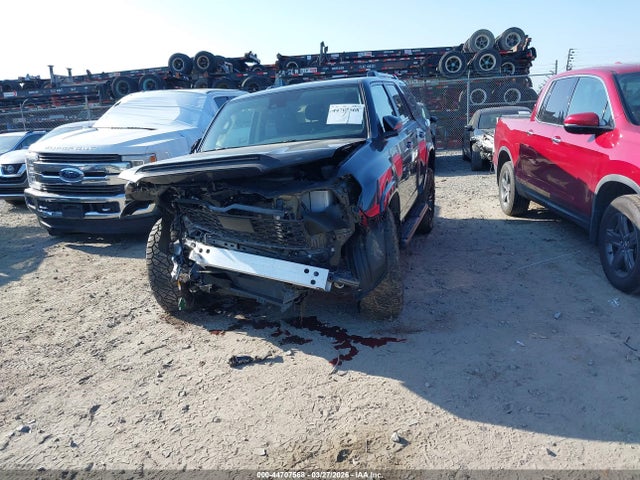 Продажа на аукционе авто 2024 Toyota 4runner Sr5, vin: JTEEU5JRXR5313010, номер лота: 44707568