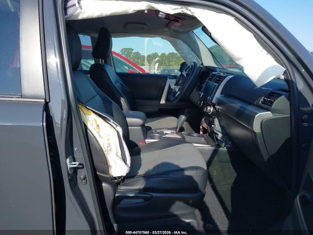 Продажа на аукционе авто 2024 Toyota 4runner Sr5, vin: JTEEU5JRXR5313010, номер лота: 44707568