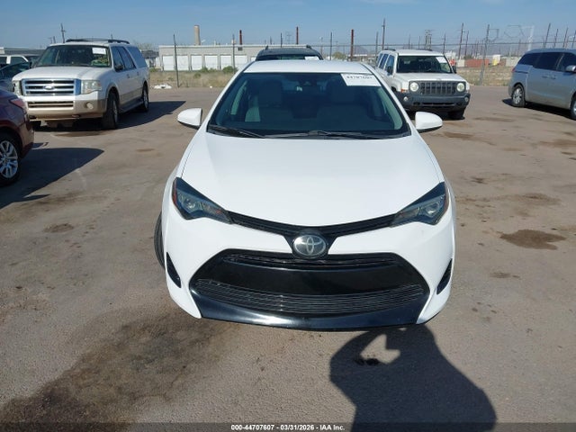 Toyota COROLLA LE 2018 2T1BURHE9JC018330 Image 11