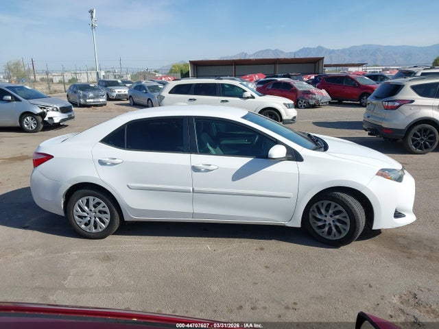 Toyota COROLLA LE 2018 2T1BURHE9JC018330 Image 12