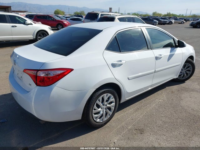Toyota COROLLA LE 2018 2T1BURHE9JC018330 Image 4