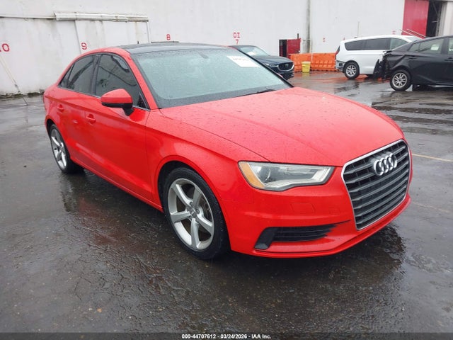 2015 AUDI A3 WAUACGFF1F1042130 Photo 0